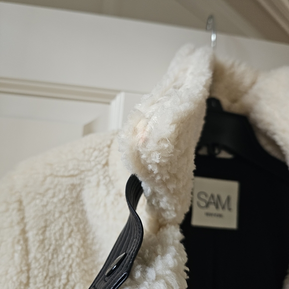 SAM NEW YORK Cream Teddy Coat - Picture 11 of 12